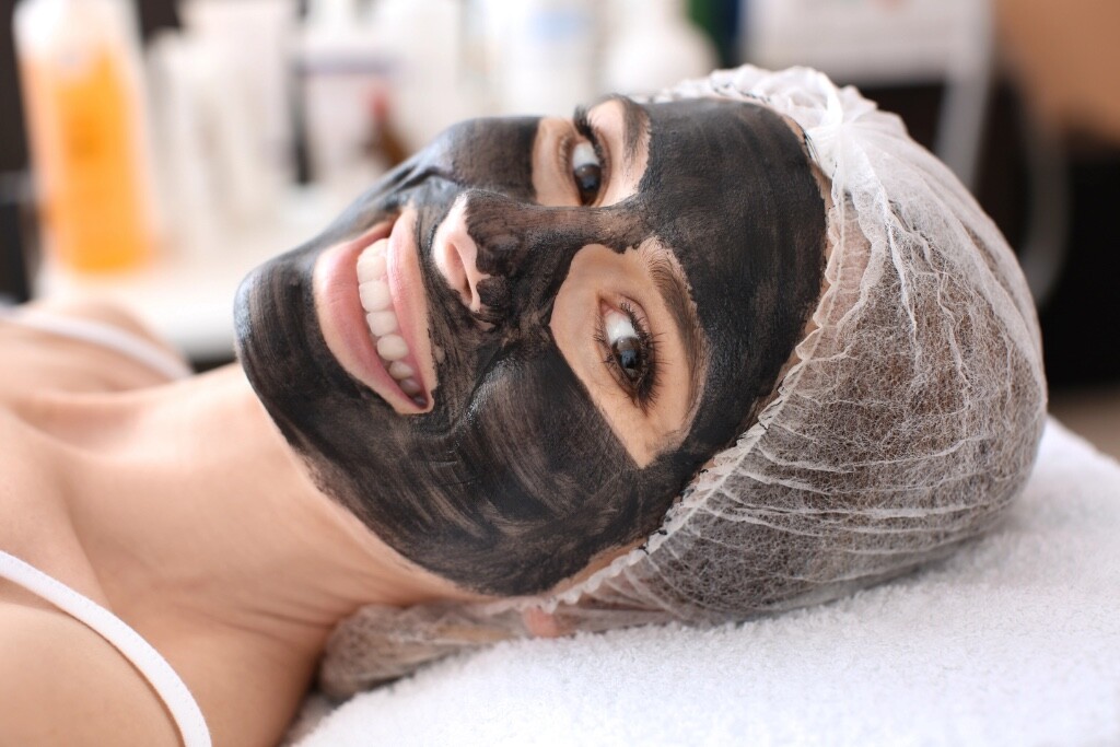 Carbon Peel nas Clinicas Persona
