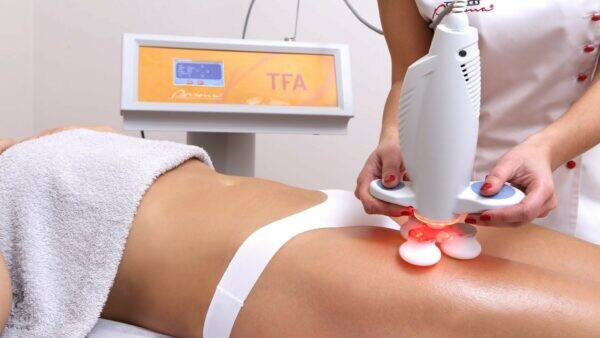 TFA System® é a solução para eliminar gordura localizada e líquidos em excesso. Aumenta até quatro vezes a eficácia da massagem manual.