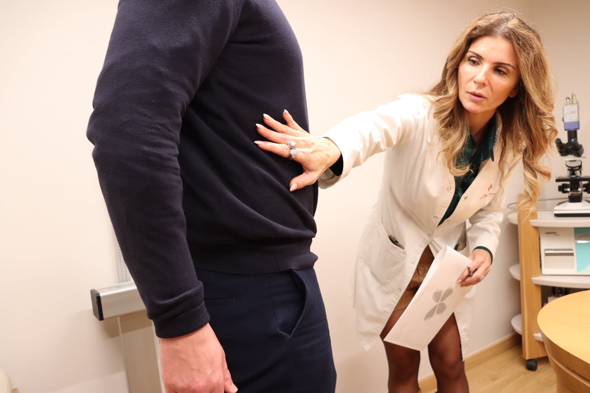 Dra. Filomena Dias numa consulta de avaliação personalizada.